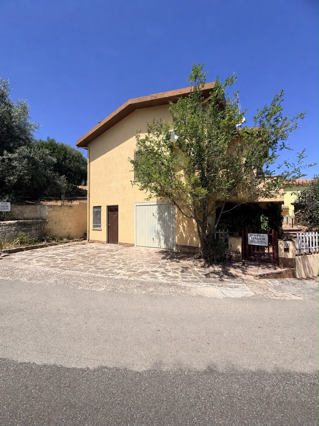 Vendesi Casa Singola